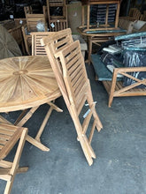 Load image into Gallery viewer, 120cm Sunshine Round Teak Folding Table and 4 Hampton chairs ( Seconds )