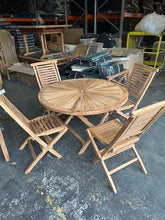 Load image into Gallery viewer, 120cm Sunshine Round Teak Folding Table and 4 Hampton chairs ( Seconds )