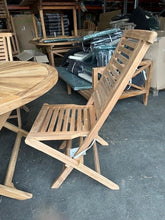 Load image into Gallery viewer, 120cm Sunshine Round Teak Folding Table and 4 Hampton chairs ( Seconds )