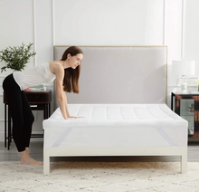 Load image into Gallery viewer, Bedsure Mattress Topper SUPER KING - Washable Quilted Mattress Cover 180×200cm