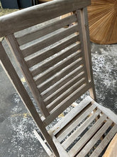 Load image into Gallery viewer, 120cm Sunshine Round Teak Folding Table &amp;4 Hampton chairs Seconds needs sanding
