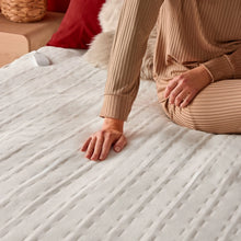 Load image into Gallery viewer, Silentnight Winter Warmer Electric Heated Blanket Under Blanket Fast Heat Up KING
